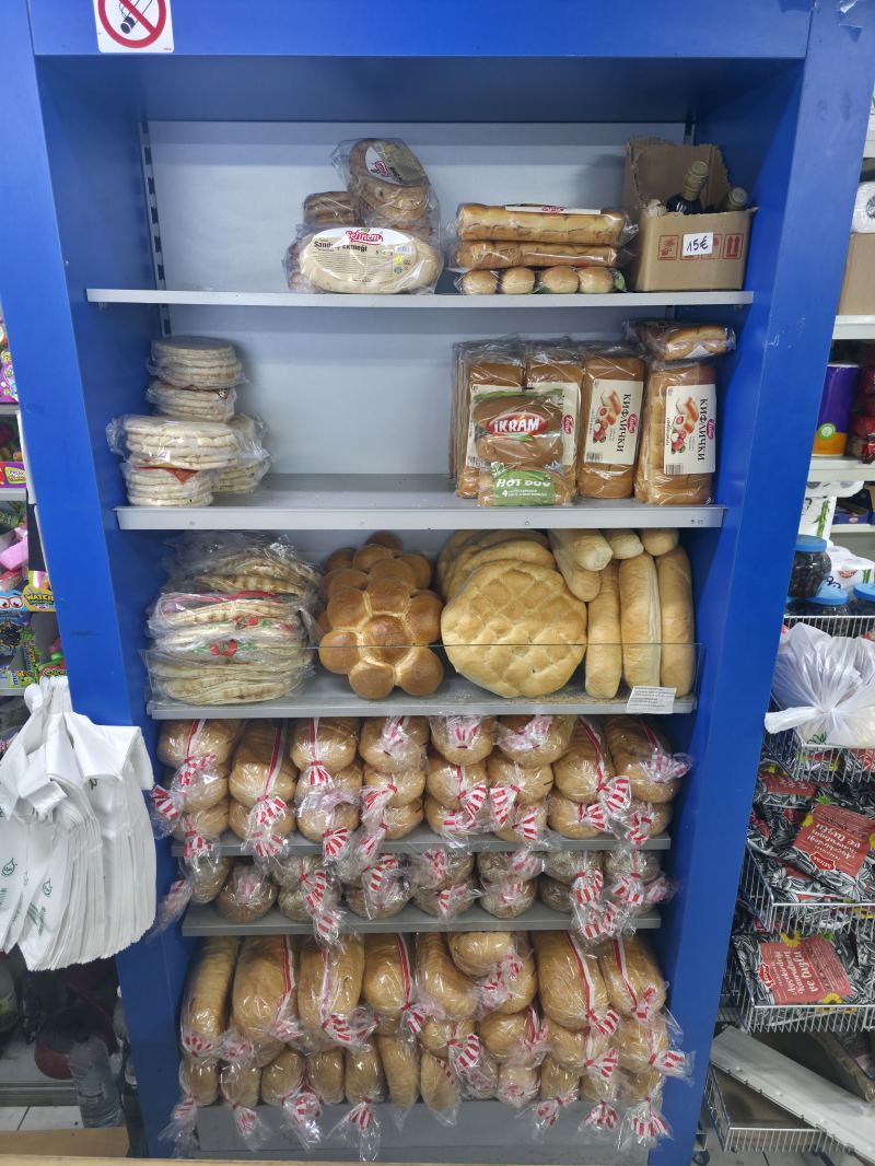{{t.catBread}}