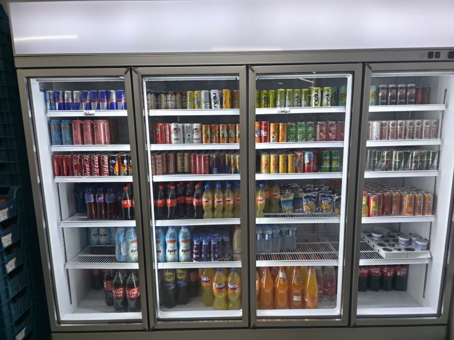 {{t.catDrinks}}